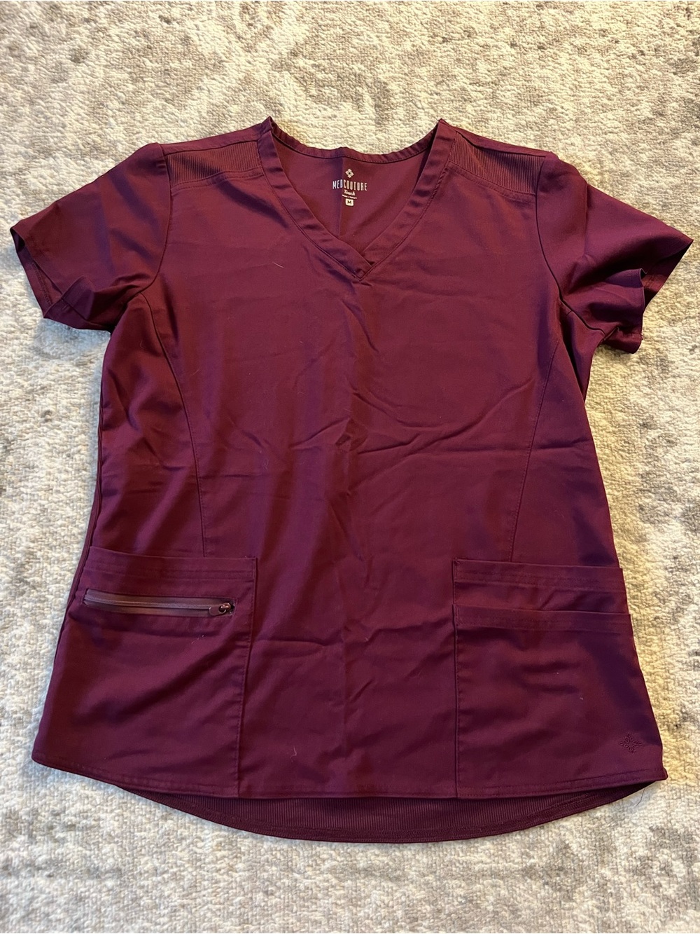 Med Couture V-Neck Women’s Scrub Top, M